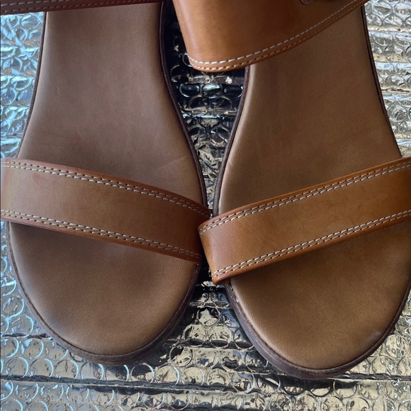 Italian Shoemakers Brown Heeled Sandals - Picture 2 of 11